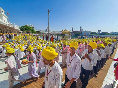 ਅੰਮ੍ਰਿਤਸਰ  ਪੰਜਾਬ ਨੂੰ ਨਸ਼ਾਮੁਕਤ ਕਰਨ ਲਈ ਮਾਨ ਵੱਲੋਂ ਵਿਦਿਆਰਥੀਆਂ ਨਾਲ ਹਰਿਮੰਦਰ ਸਾਹਿਬ ’ਚ ਅਰਦਾਸ