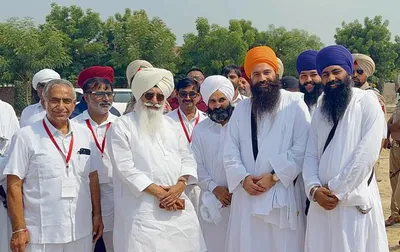 ਡੇਰਾ ਬਿਆਸ ਮੁਖੀ ਡੇਰਾ ਜਗਮਾਲਵਾਲੀ ਪੁੱਜੇ