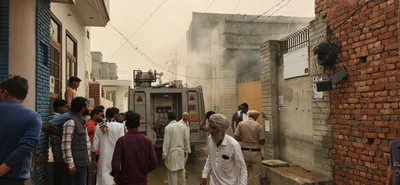 blast and fire in factory  ਮਹਿੰਦੀ ਫੈਕਟਰੀ  ਚ ਧਮਾਕੇ ਪਿੱਛੋਂ ਅੱਗ ਲੱਗੀ  ਤਿੰਨ ਔਰਤਾਂ ਬੁਰੀ ਤਰ੍ਹਾਂ ਝੁਲਸੀਆਂ