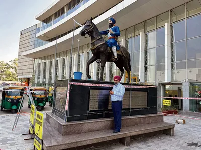 ਮੁਹਾਲੀ ਏਸੀ ਬੱਸ ਅੱਡੇ ’ਚ ਬਾਬਾ ਬੰਦਾ ਸਿੰਘ ਬਹਾਦਰ ਦਾ ਬੁੱਤ ਮੁੜ ਸਥਾਪਤ